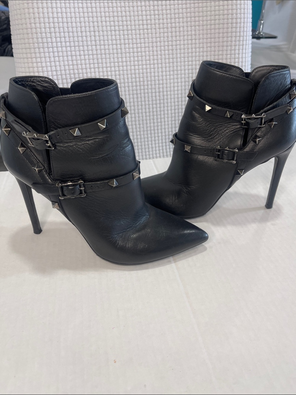 Valentino black leather rolling rock stud pointed toe ankle boots size 37 1/2.